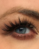 Jackie - Invisible Band Cat-Eye Lash